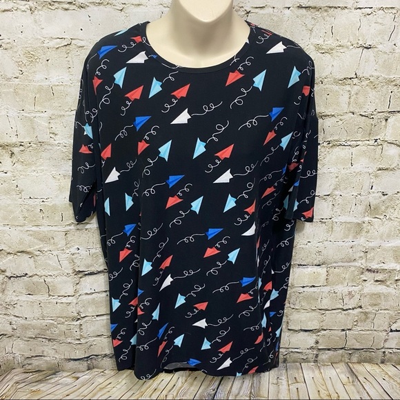 Lularoe Black Kite Print Soft Gracie Top - Picture 1 of 5